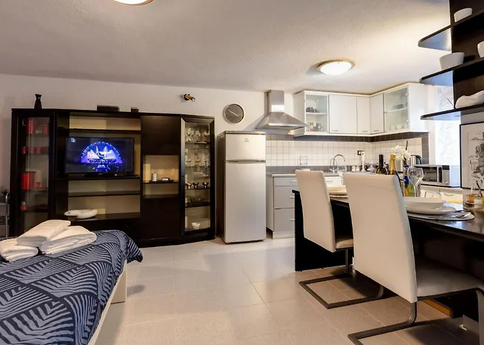 Apartma Valentina 아파트