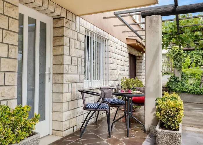 Apartma Valentina Appartamento Pobegi